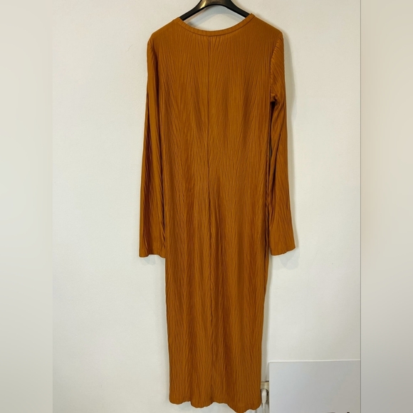 Mustard Zara Pleated Midi Dress - Women - Picture 3 of 3
